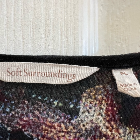 Soft Surroundings Whimsygoth Abstract Floral V-Neck Stretch Top Fairycore - Picture 3 of 4